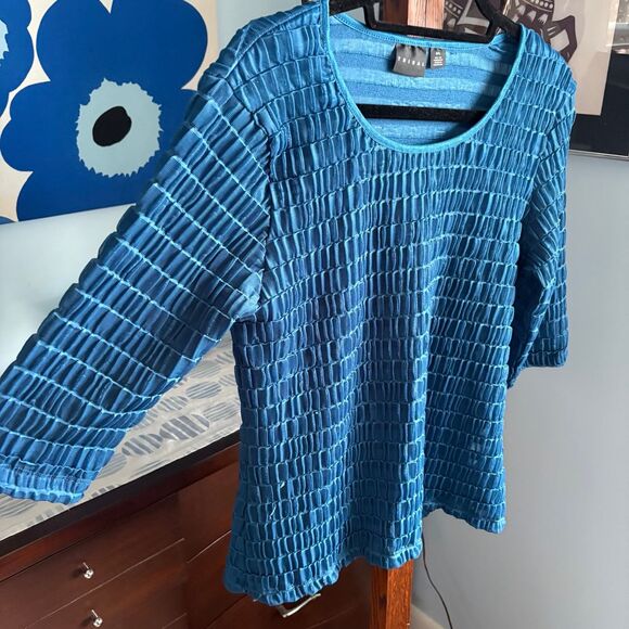 Women's TRIBAL Jewel Tone Blue Textured 3/4 Sleeve Pleated Stretch Top size L - Picture 3 of 7